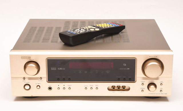 オーディオデノンAVC-1590を高価買取